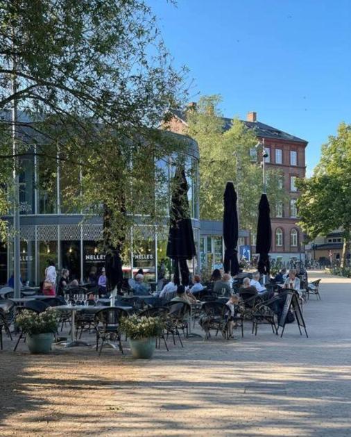Central Lejlighed I Odense C Apartment ภายนอก รูปภาพ
